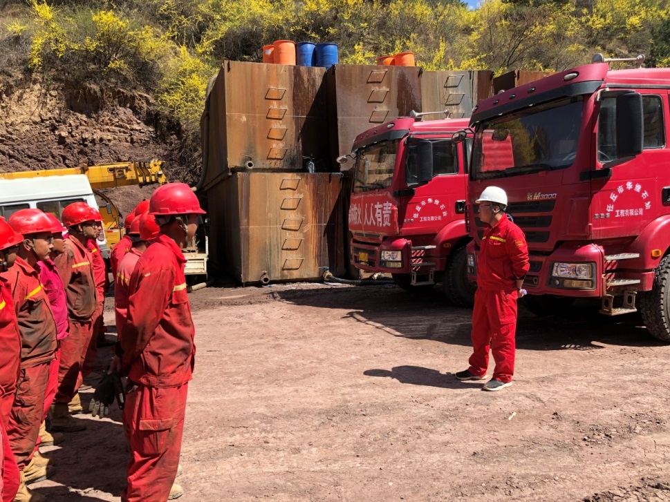 yl-01井压裂作业现场